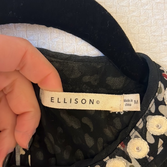 Polyester Animal print blouse - Picture 3 of 4